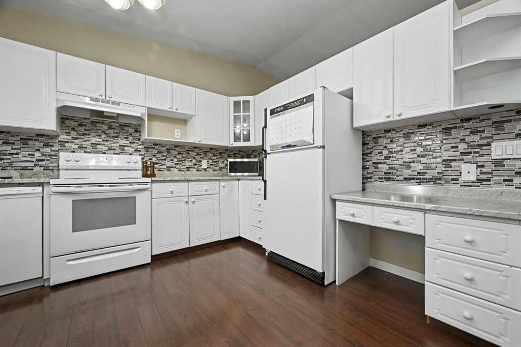 11102 90 Street  - Photo 18