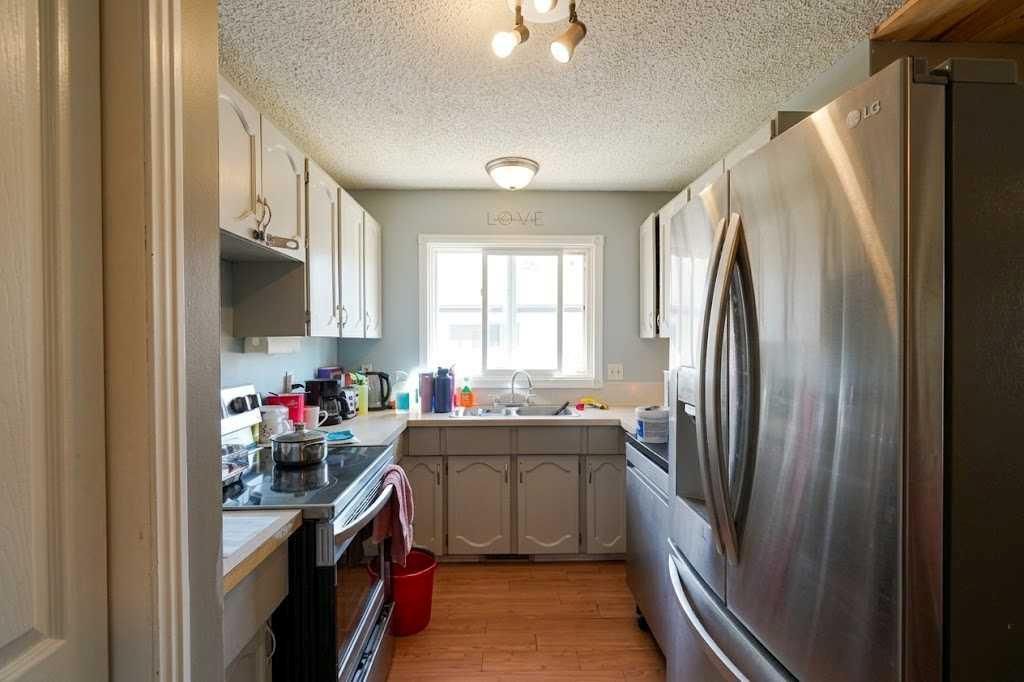 9424 123 Avenue  - Photo 2