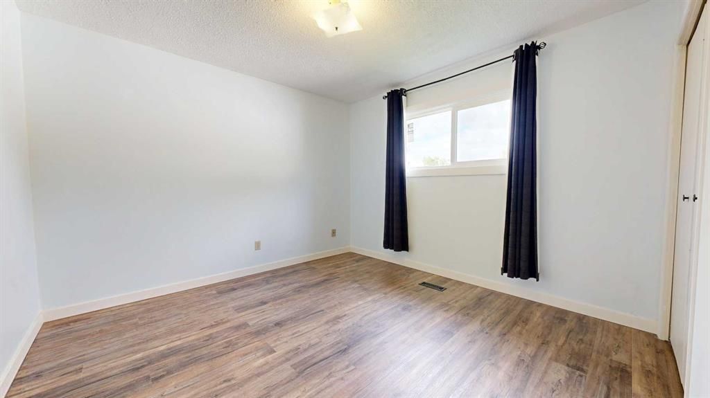 9418 80 Avenue  - Photo 17