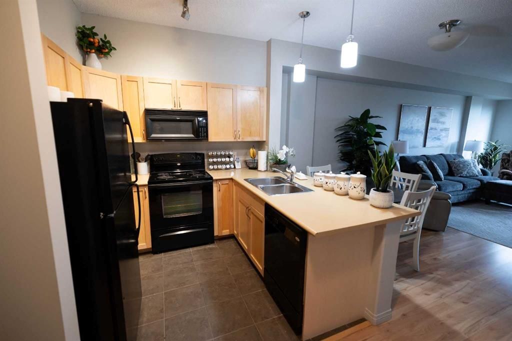 305, 12310 102 Street  - Photo 7