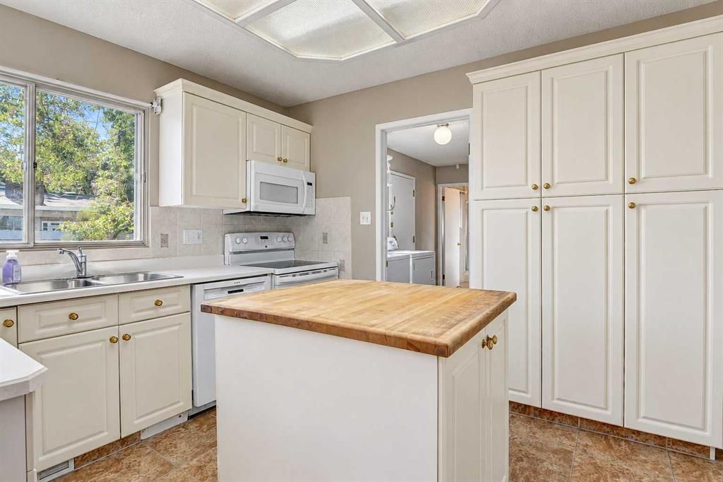10023 86 Avenue  - Photo 11
