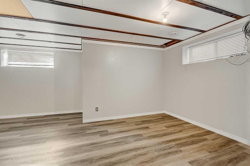 10231 85A Street  - Photo 28