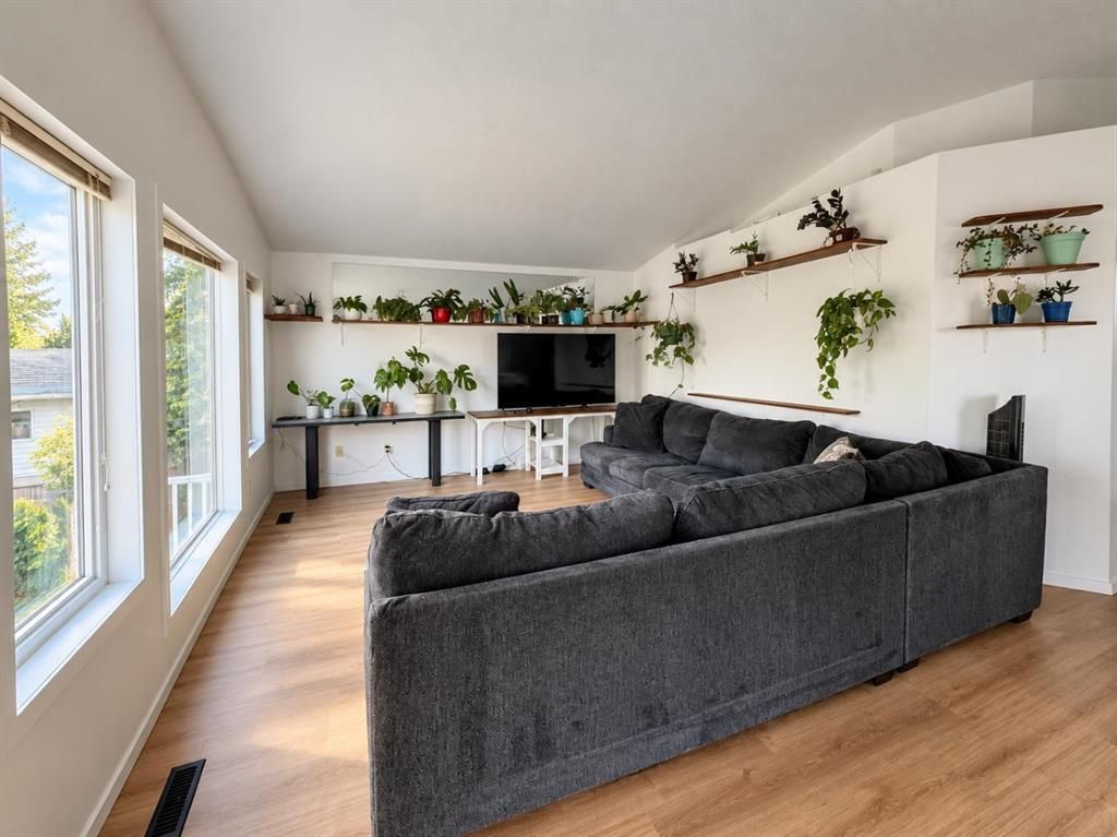 9042 103 Avenue  - Photo 20