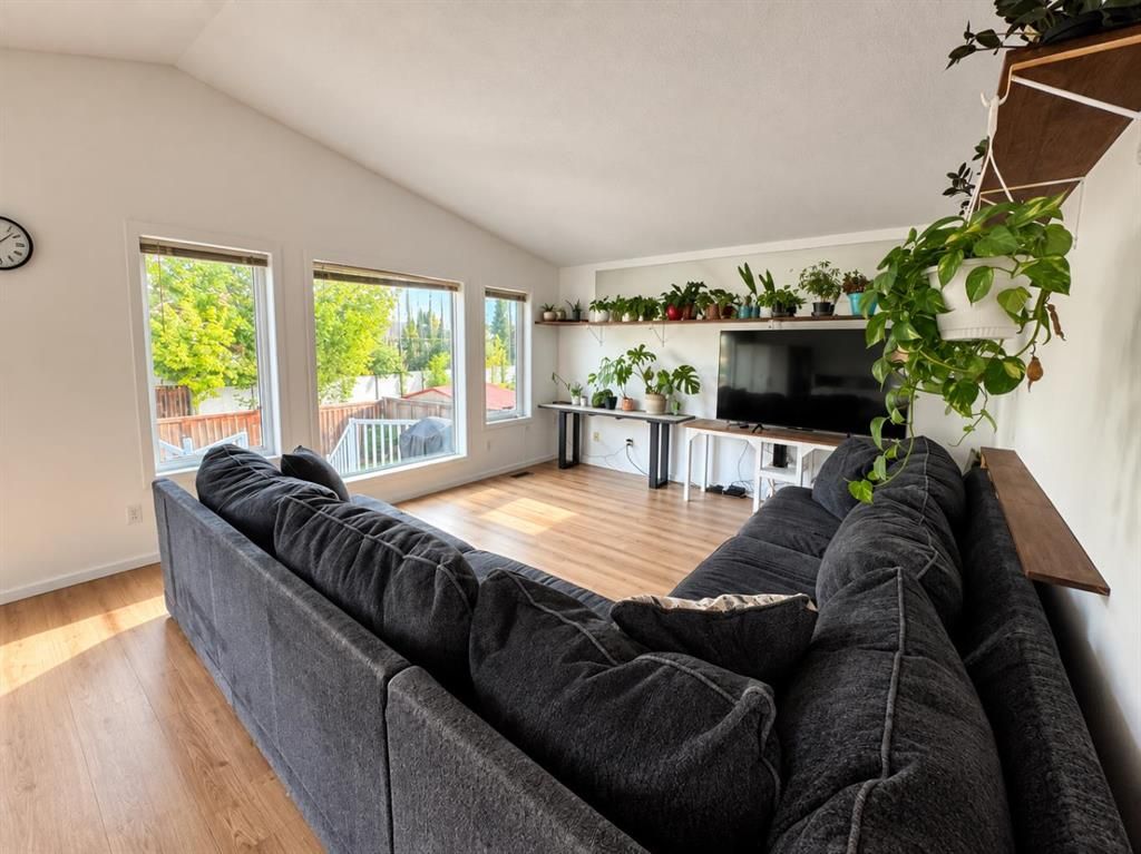 9042 103 Avenue  - Photo 21