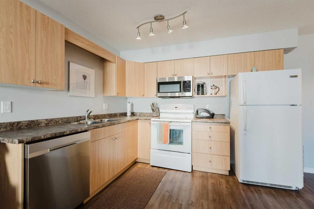 202, 12015 Royal Oaks Drive  - Photo 5