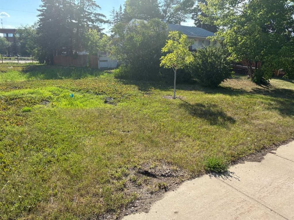 9626 Hillcrest Drive  - Photo 3