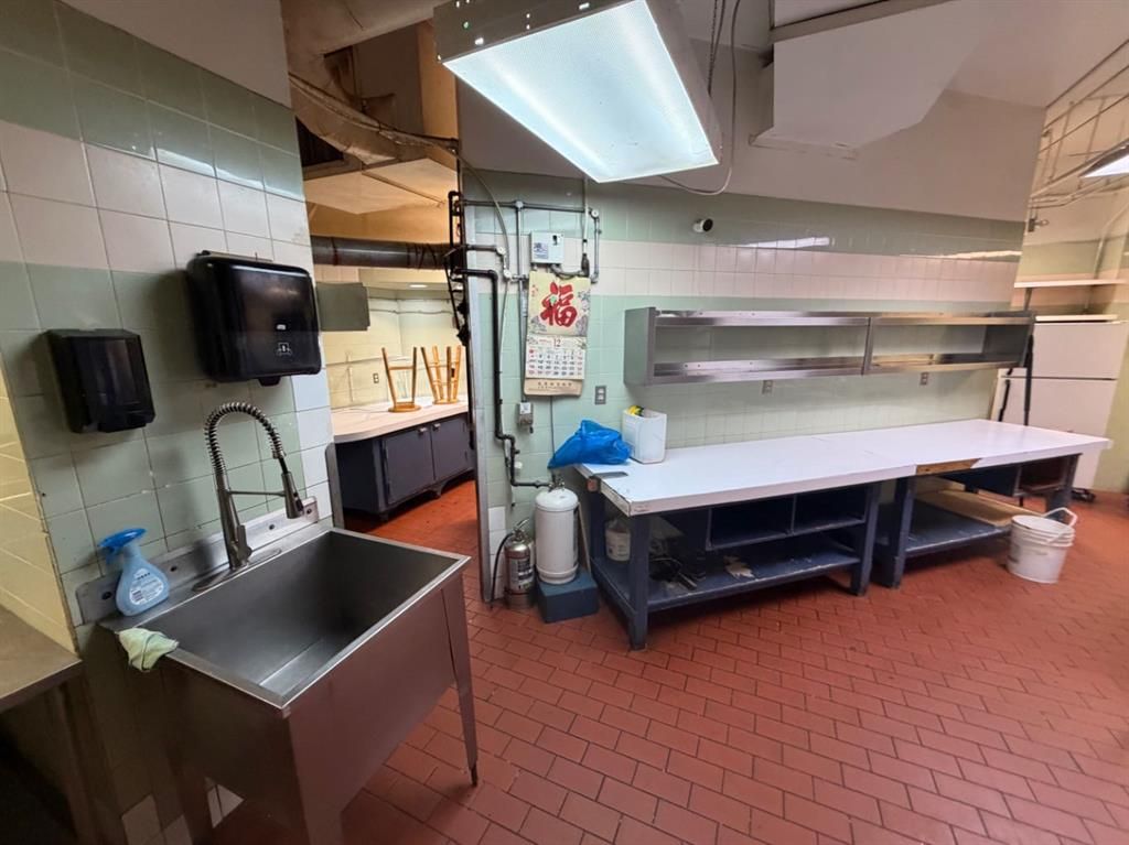 10009 101 Avenue  - Photo 17