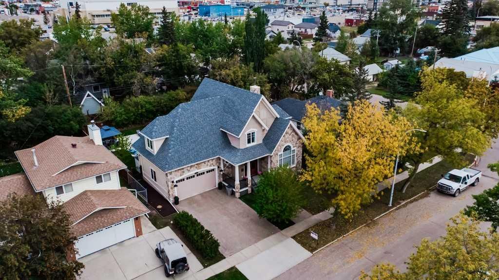 10108 95 Avenue - Photo 2