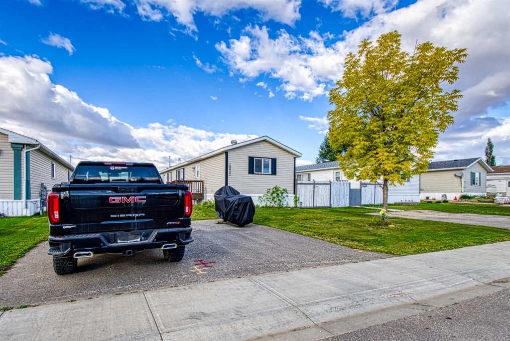 10842 96 Street  - Photo 2