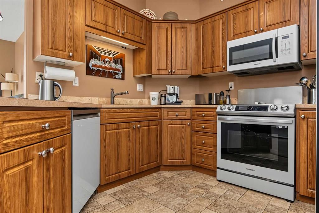 406, 9221 Lakeland Drive  - Photo 8