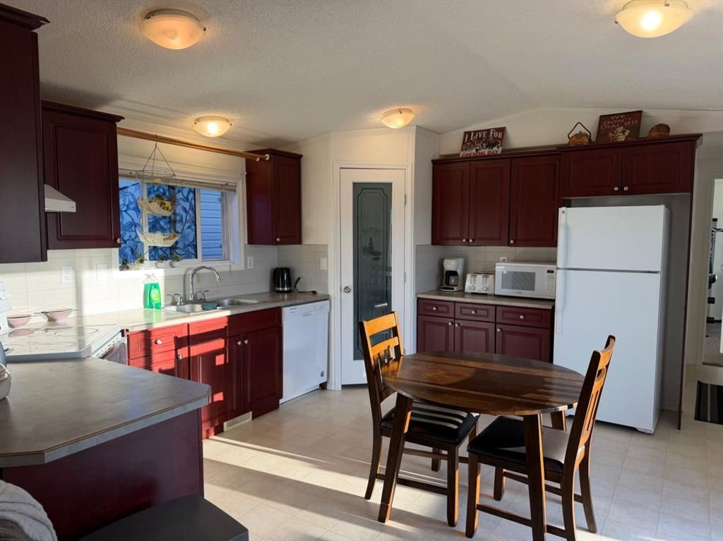 8865 89 Avenue  - Photo 5