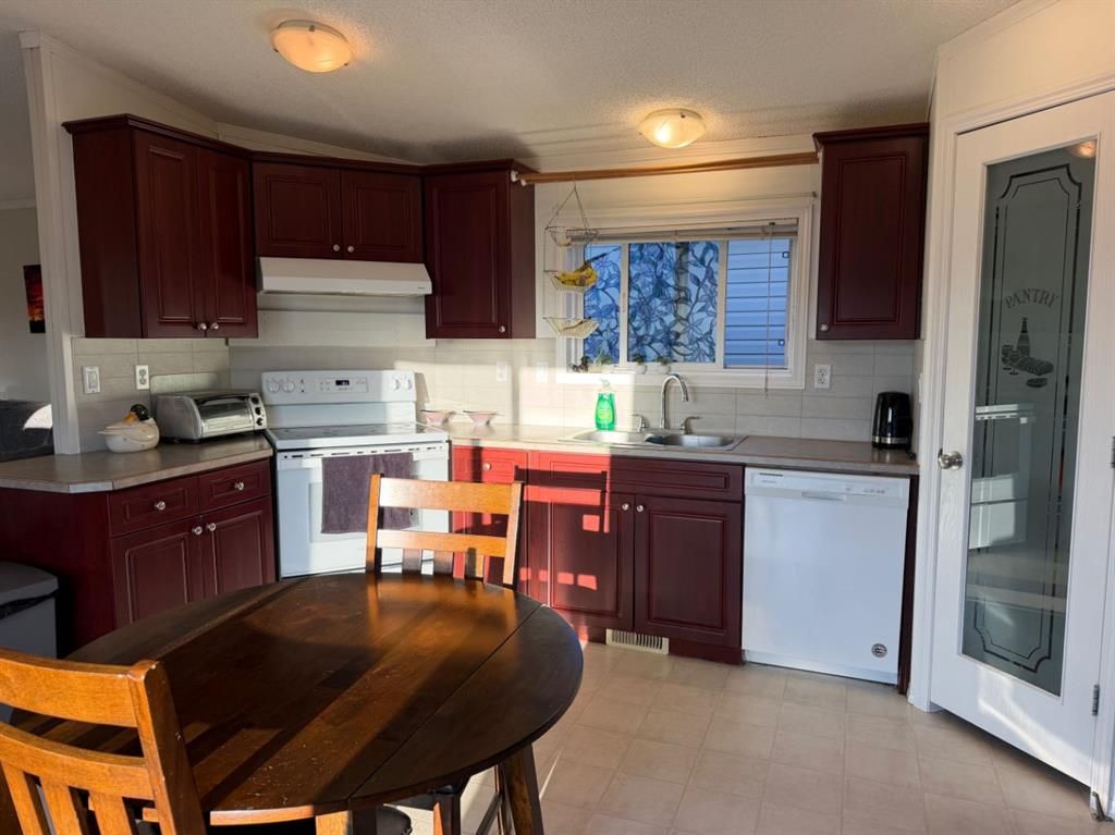 8865 89 Avenue  - Photo 6