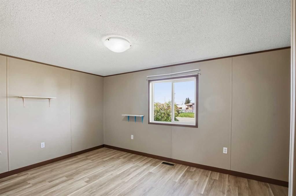 9711 103 Avenue  - Photo 9