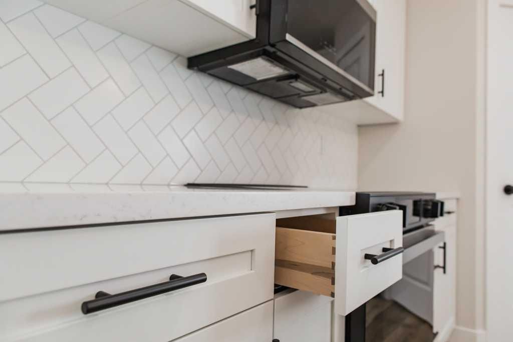 9524 114 Avenue  - Photo 3