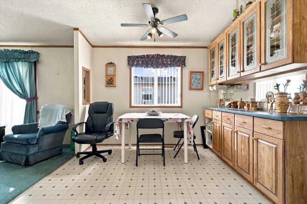 124 Clark Crescent  - Photo 5
