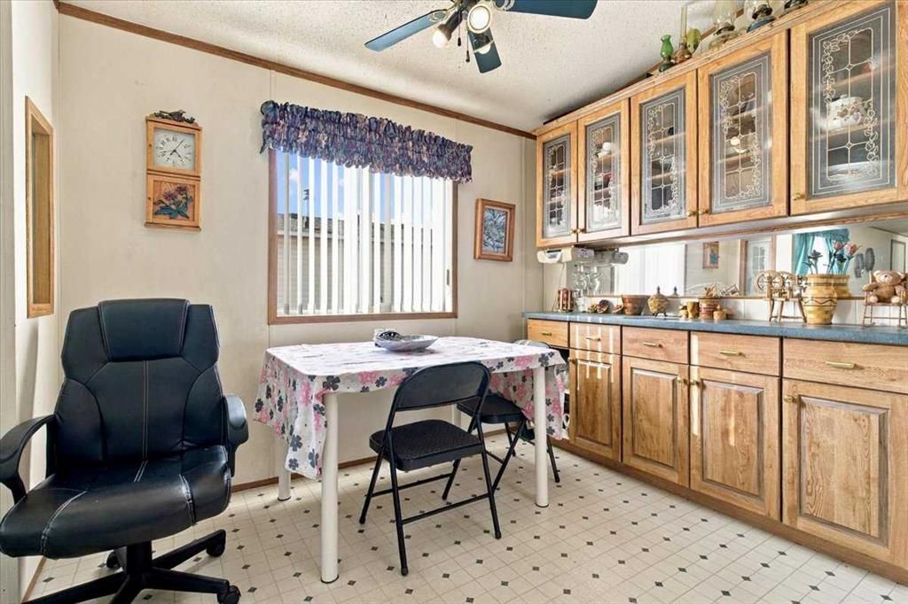 124 Clark Crescent  - Photo 6