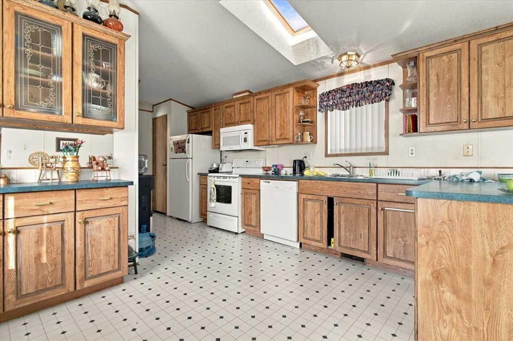 124 Clark Crescent  - Photo 7