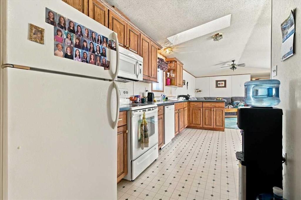 124 Clark Crescent  - Photo 8