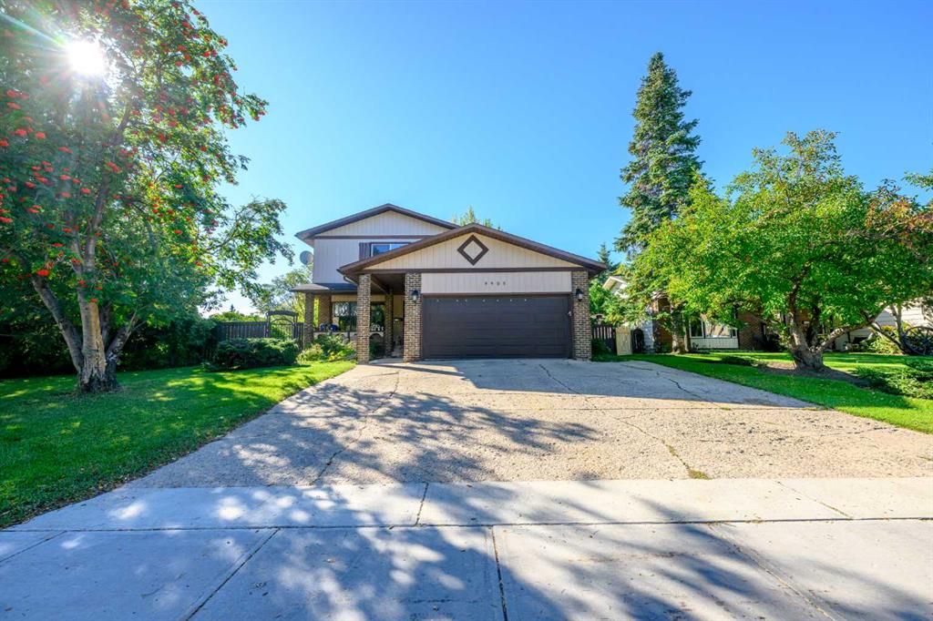 9905 75 Avenue  - Photo 1