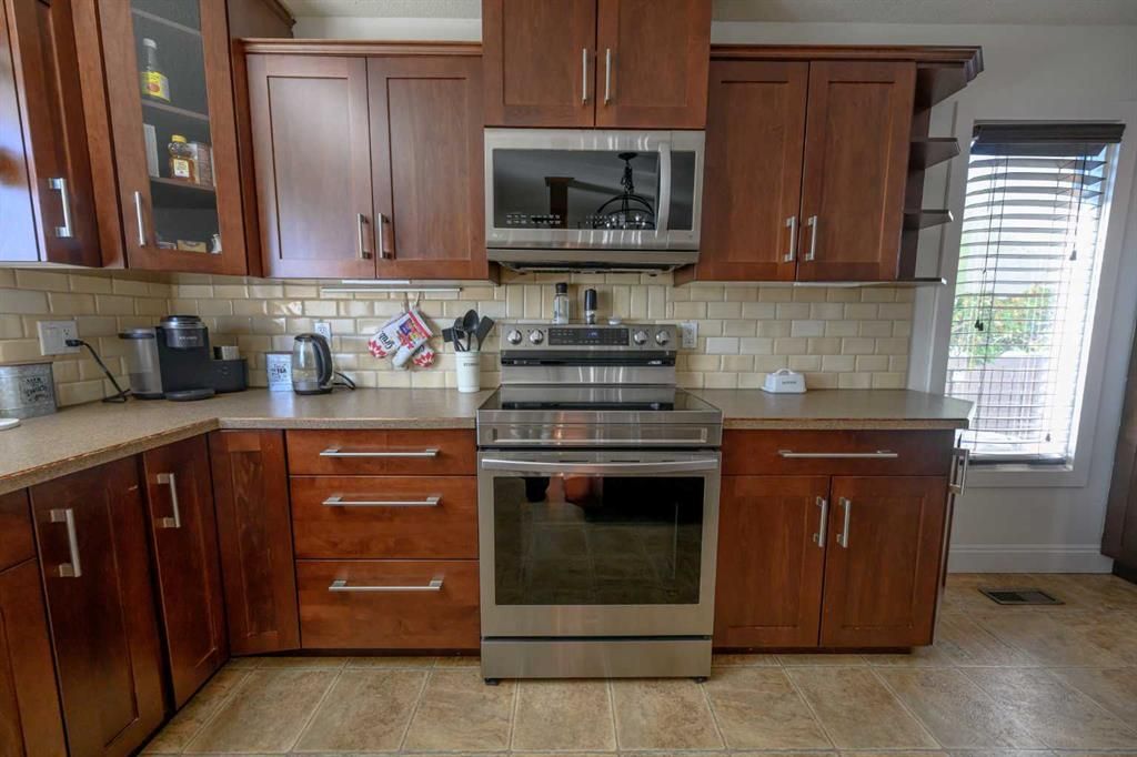 9905 75 Avenue  - Photo 9