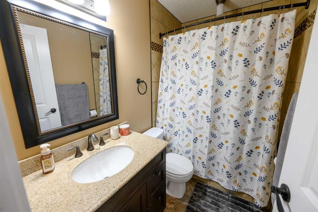 9905 75 Avenue  - Photo 32