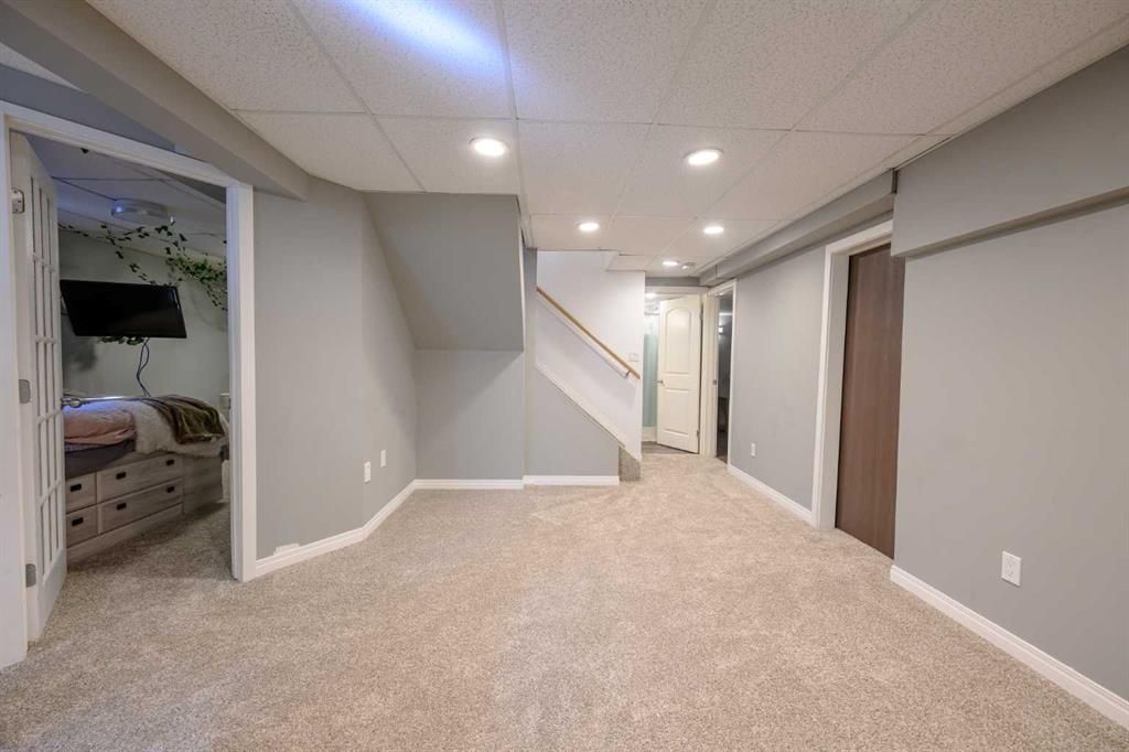9905 75 Avenue  - Photo 34