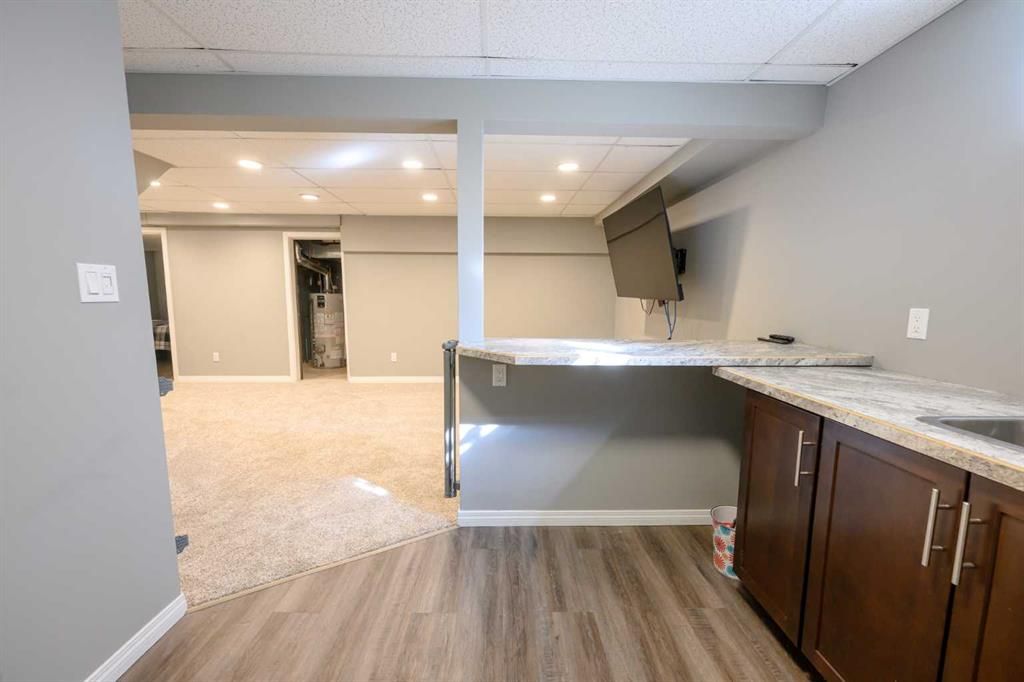 9905 75 Avenue  - Photo 37