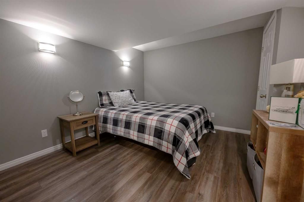 9905 75 Avenue  - Photo 41