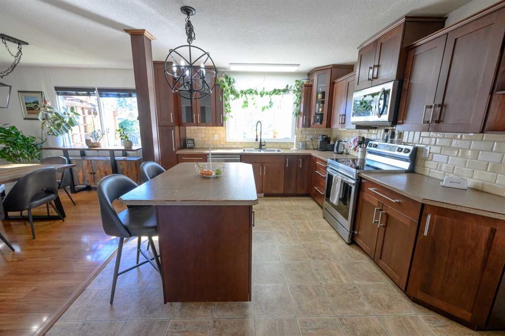 9905 75 Avenue  - Photo 7