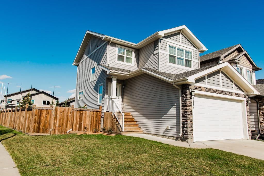 8878 85A Avenue  - Photo 1