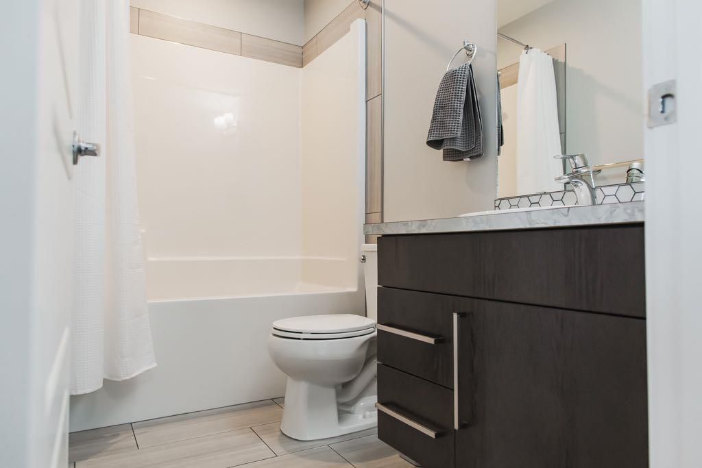 8878 85A Avenue  - Photo 23