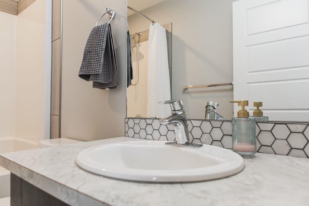 8878 85A Avenue  - Photo 24
