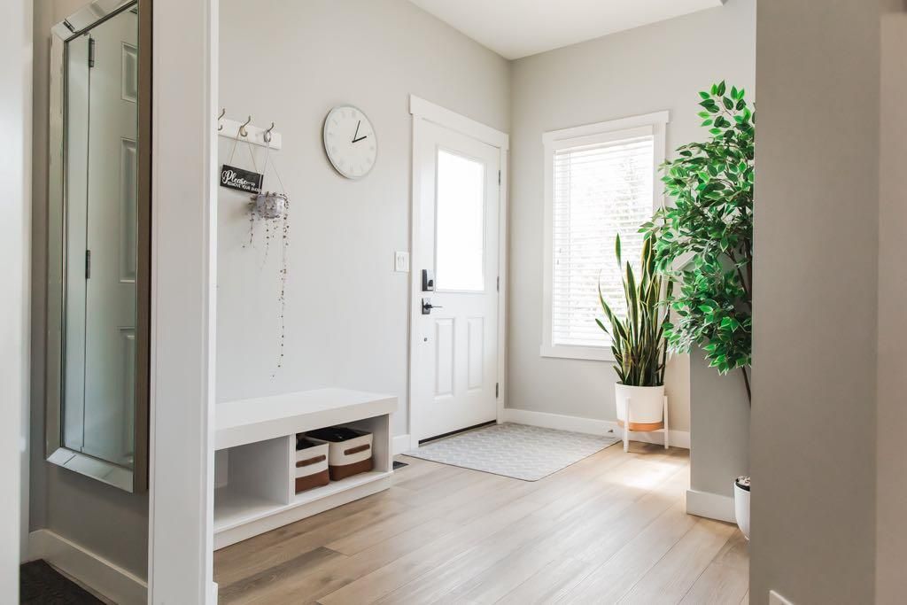 8878 85A Avenue - Photo 2