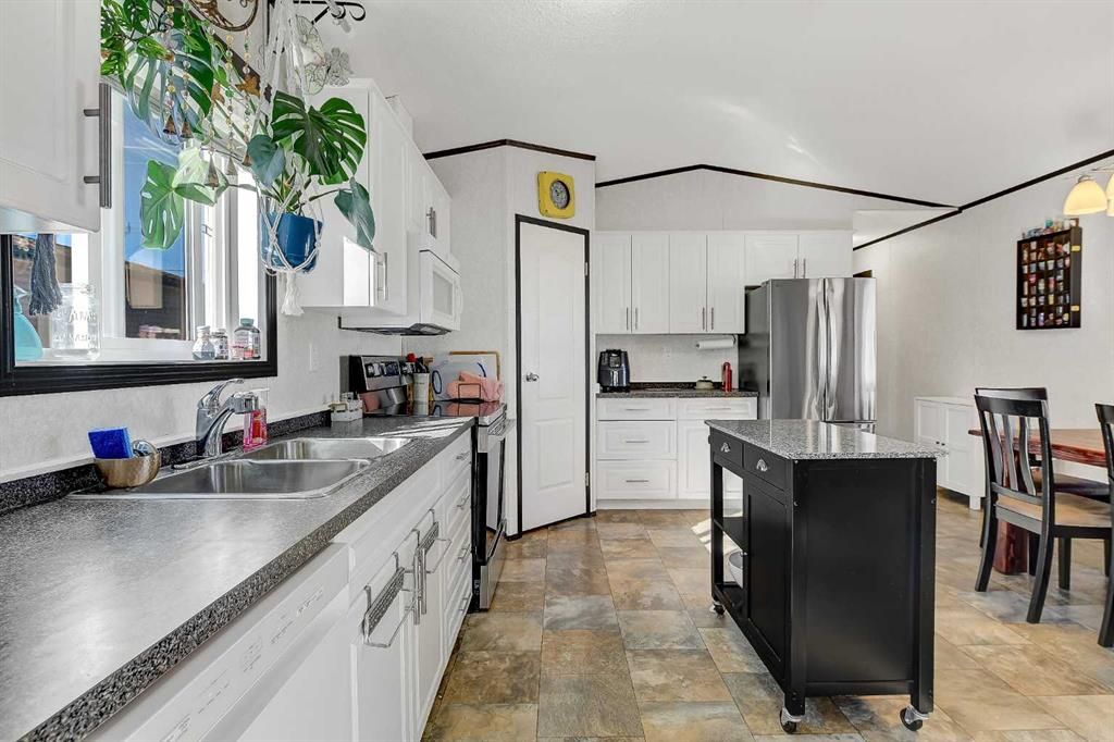 9924 99 Street  - Photo 15