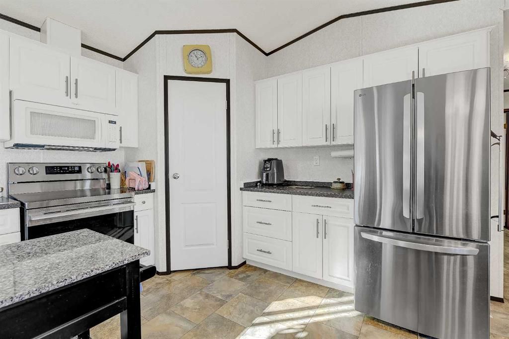 9924 99 Street  - Photo 17