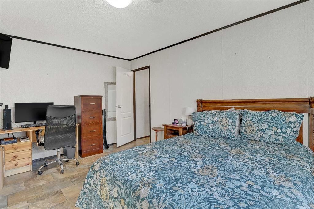 9924 99 Street  - Photo 19
