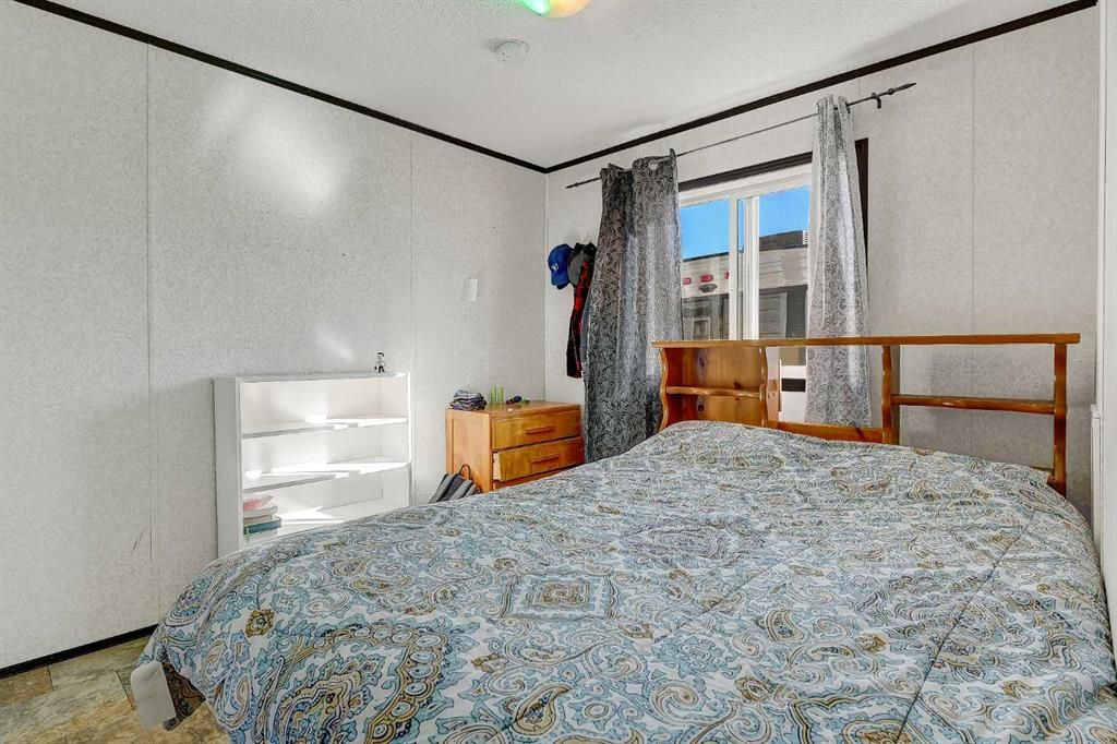 9924 99 Street  - Photo 7