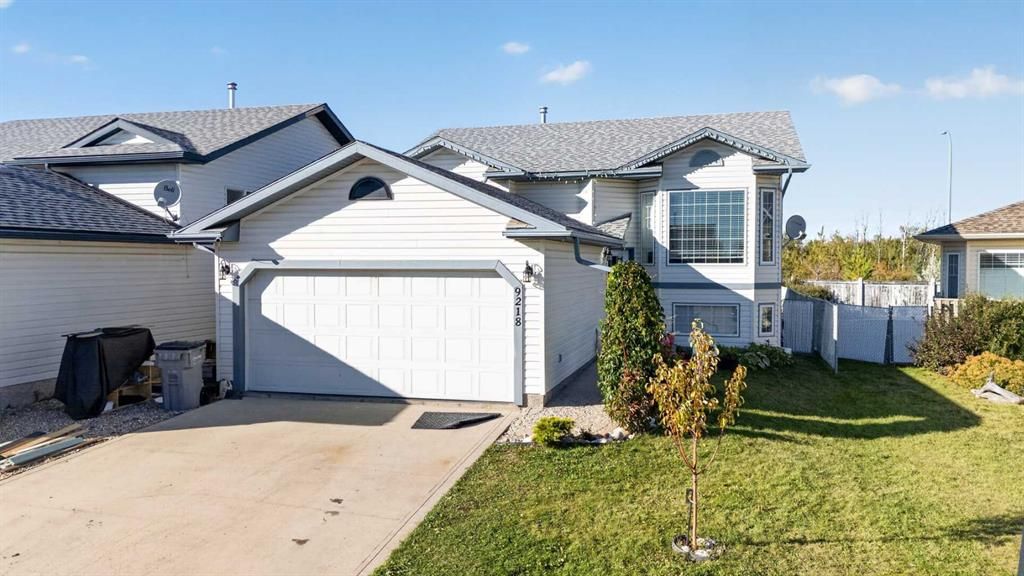 9218 115 Avenue - Photo 1