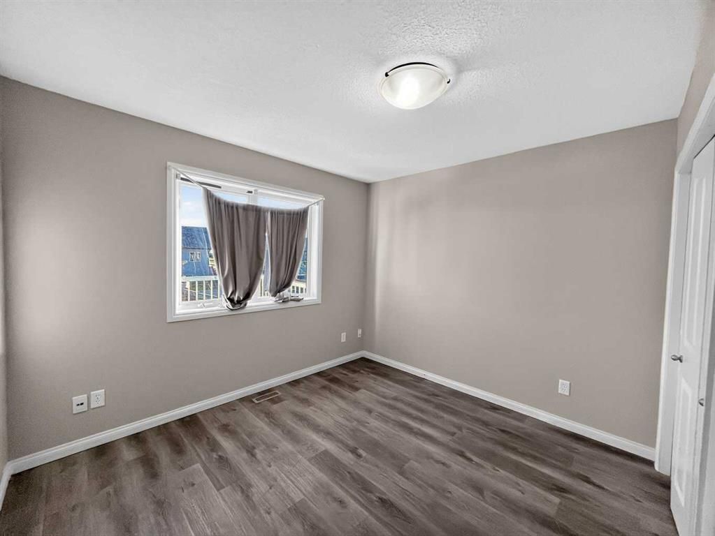9029 131 Avenue  - Photo 10