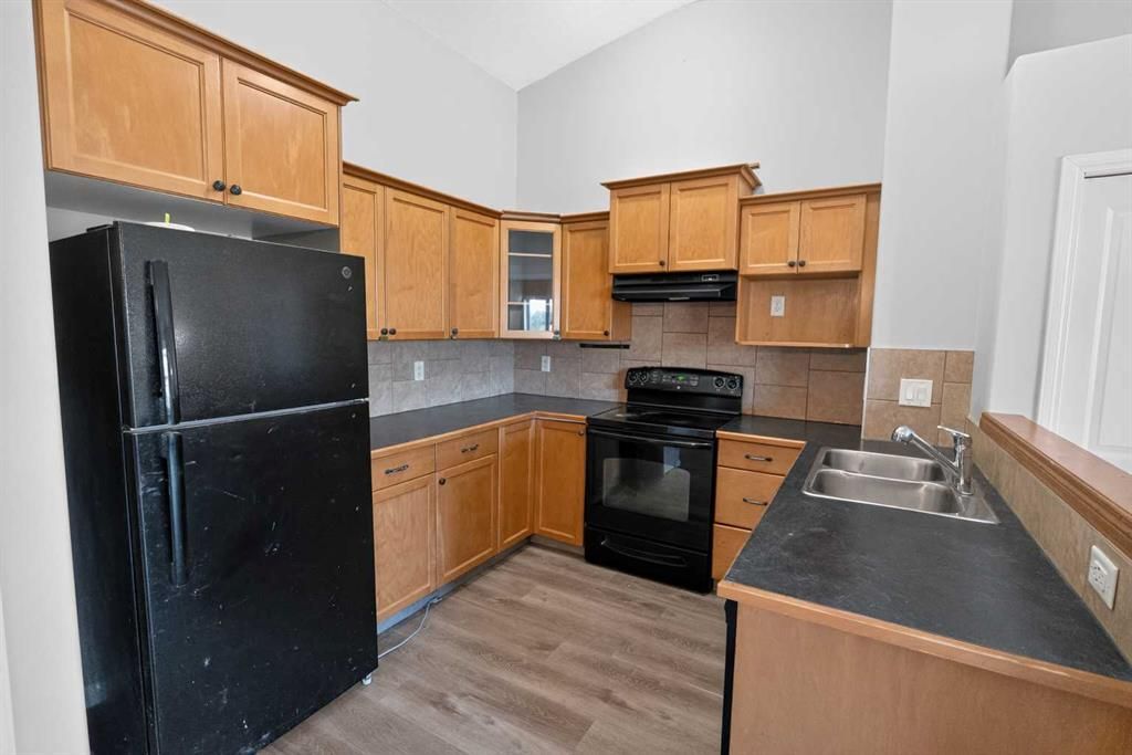 9029 131 Avenue  - Photo 8