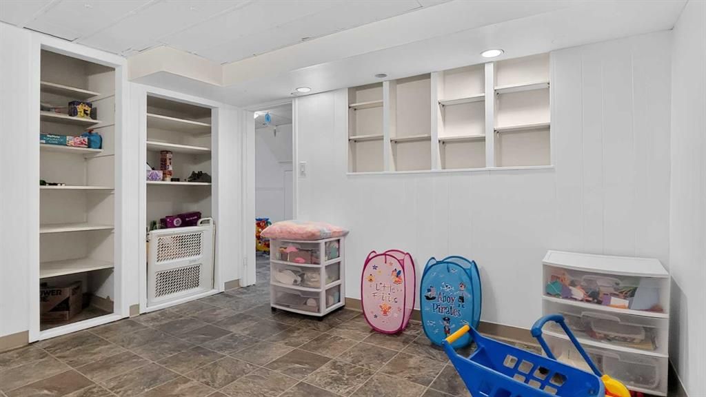 9908 86 Park Avenue  - Photo 26