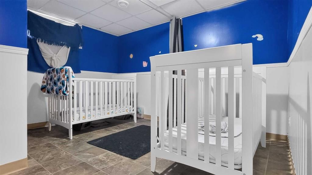 9908 86 Park Avenue  - Photo 27