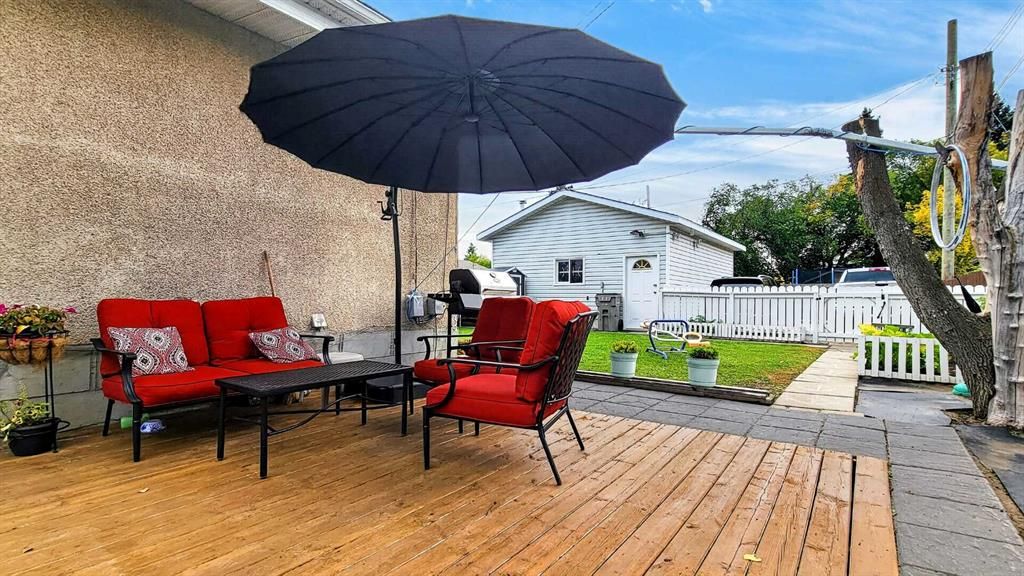 9908 86 Park Avenue  - Photo 3