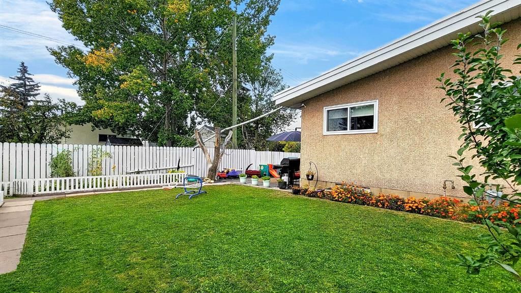 9908 86 Park Avenue  - Photo 36