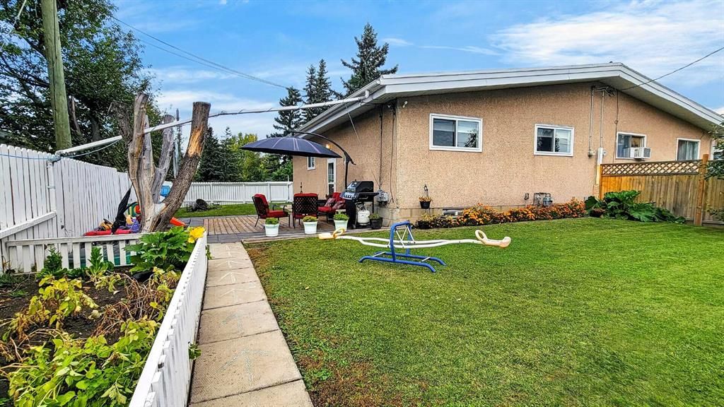 9908 86 Park Avenue  - Photo 37