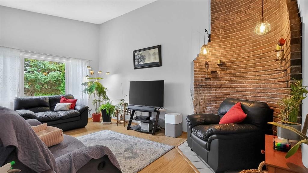 9908 86 Park Avenue  - Photo 6
