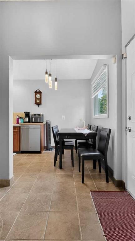 9908 86 Park Avenue  - Photo 9