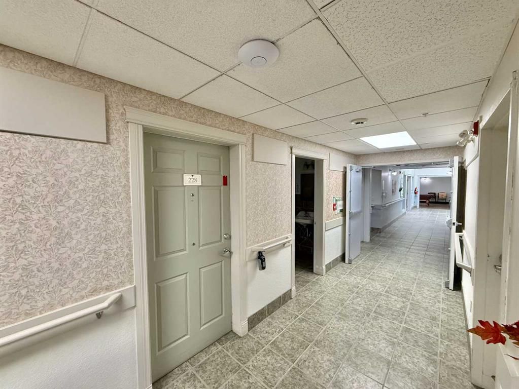 228, 10402 111 Street  - Photo 3