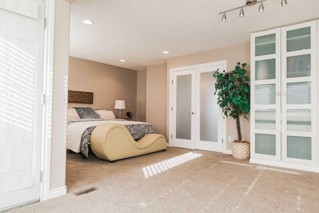 9305 Lakeshore Court   - Photo 37