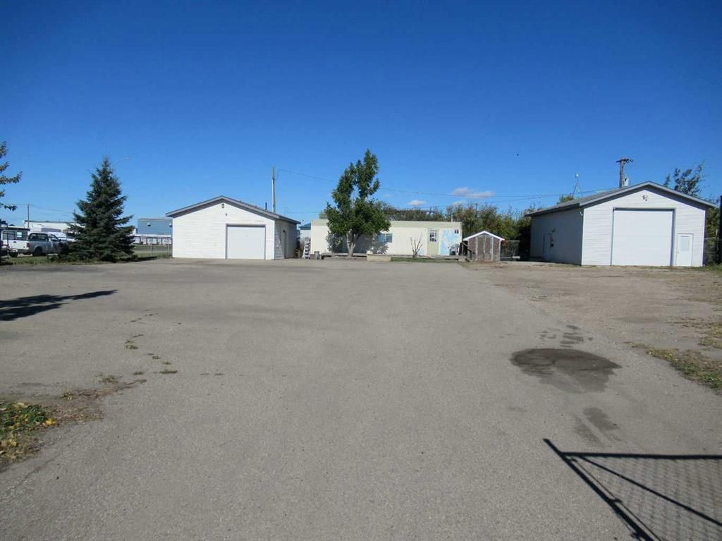 11450 89 Avenue  - Photo 2